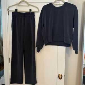 Lulu lemon Softstreme Perfectly Oversized
Cropped Crew, only worn once